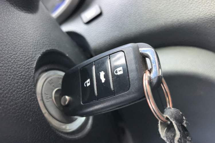 Used CHANGAN Eado 2015 1.6L Automatic Junku Model China IV Standard Interior 1