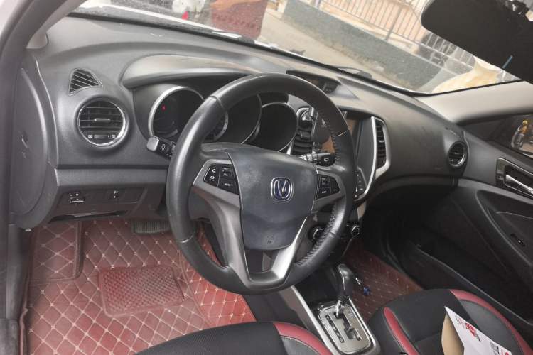 Used CHANGAN Eado 2015 1.6L Automatic Junku Model China IV Standard Interior 2