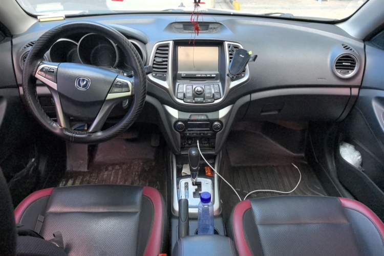 Used CHANGAN Eado 2015 1.6L Automatic Junku Model China IV Standard Interior 2