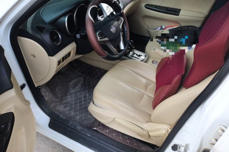 Used CHANGAN Eado 2015 1.6L Automatic Luxury Model Interior 3
