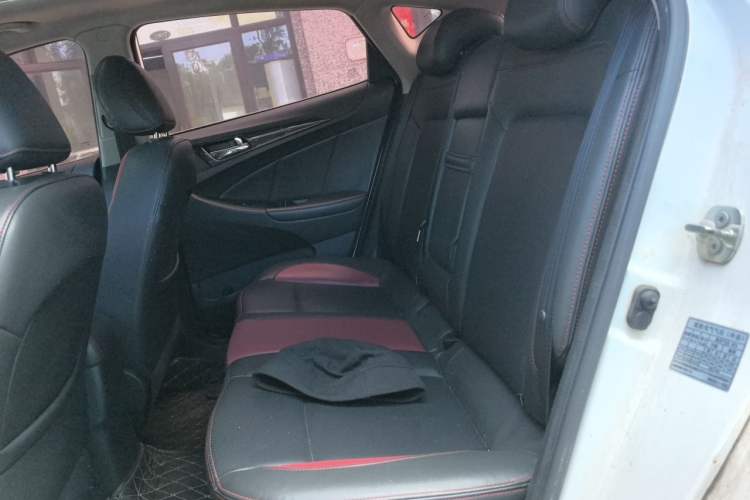 Used CHANGAN Eado 2015 1.6L Automatic Junku Model China IV Standard Interior 4