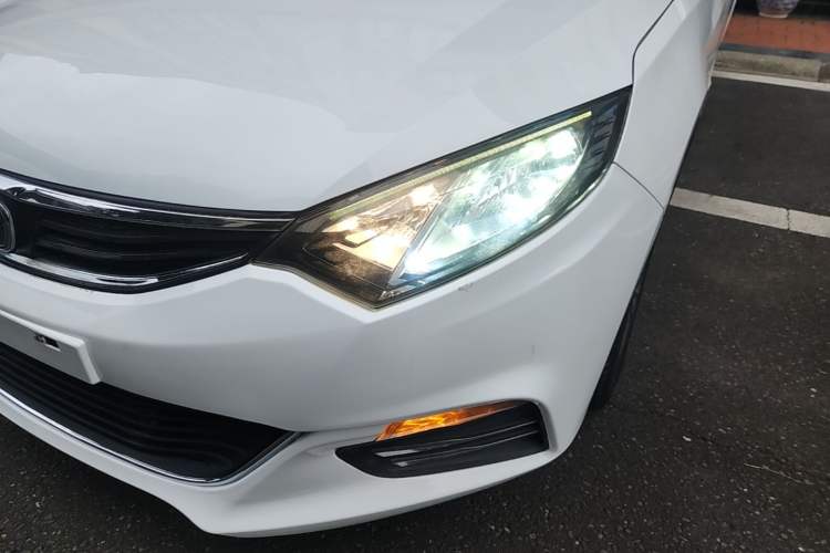 Used CHANGAN Eado 2015 1.6L Automatic Junku Model China IV Standard Left Front Headlight