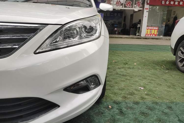 Used CHANGAN Eado 2015 1.6L Automatic Luxury Model Left Front Headlight