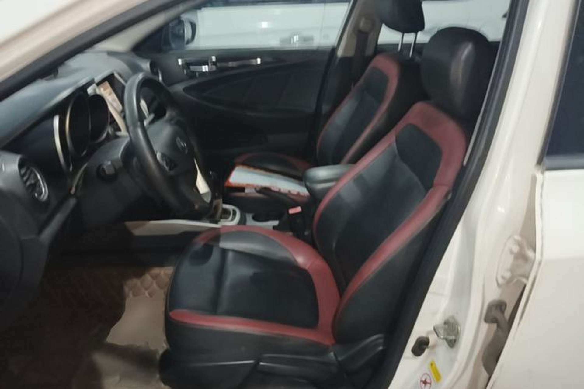 Used CHANGAN Eado 2015 1.6L Manual ZhiKu Model China IV Standard Left Front Seat