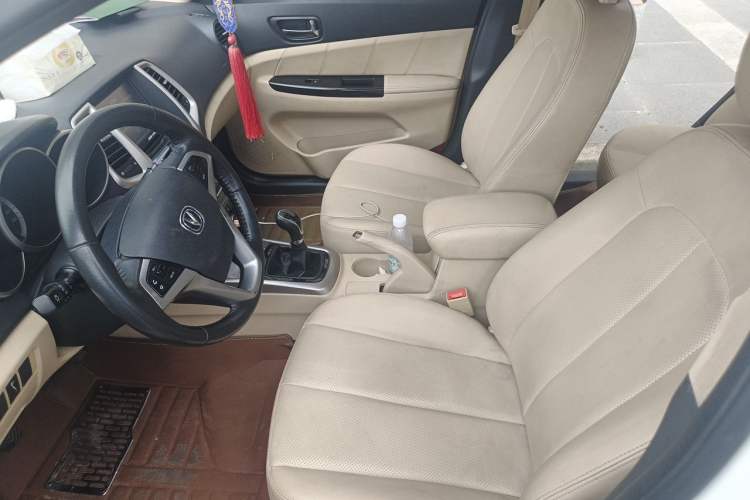 Used CHANGAN Eado 2015 1.6L Manual Flagship Model Left Front Seat