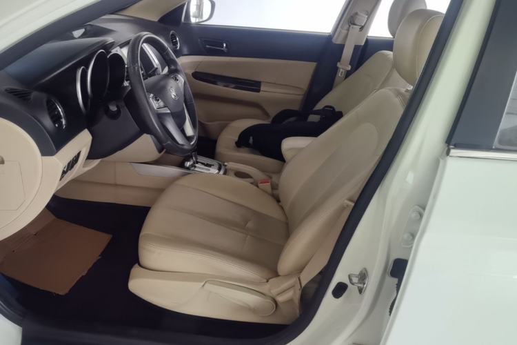 Used CHANGAN Eado 2015 1.6L Automatic Luxury Model Left Front Seat