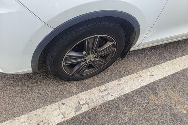 Used CHANGAN Eado 2015 1.6L Manual Junku Model China V Standard Left Front Wheel Hub
