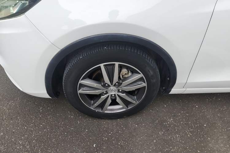 Used CHANGAN Eado 2015 1.6L Automatic Junku Model China IV Standard Left Front Wheel Hub