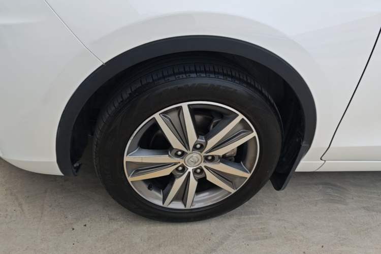 Used CHANGAN Eado 2015 1.6L Manual Junku Model China V Standard Left Front Wheel Hub