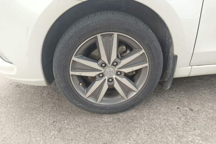 Used CHANGAN Eado 2015 1.6L Manual Luxury Model China V Standard Left Front Wheel Hub
