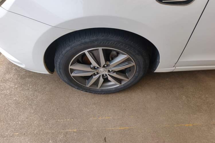 Used CHANGAN Eado 2015 1.6L Manual Luxury Model China V Standard Left Front Wheel Hub