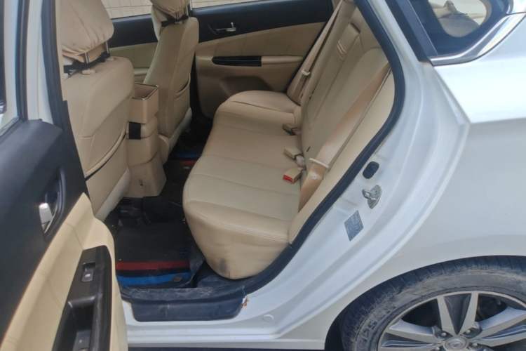 Used CHANGAN Eado 2015 1.6L Manual Luxury Model China IV Standard Left Rear Seat
