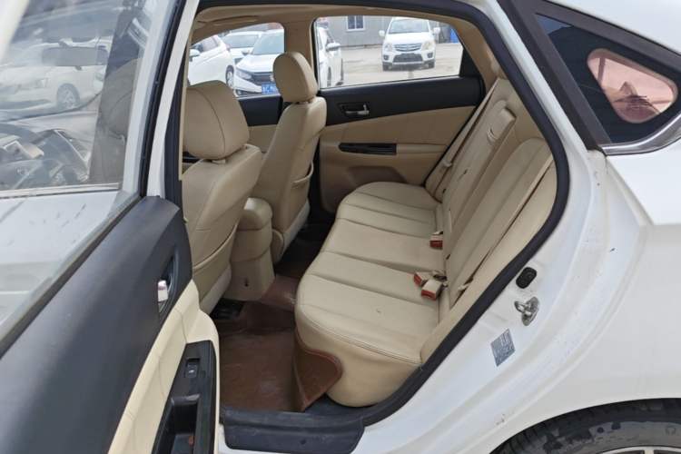 Used CHANGAN Eado 2015 1.6L Manual Luxury Model China V Standard Left Rear Seat