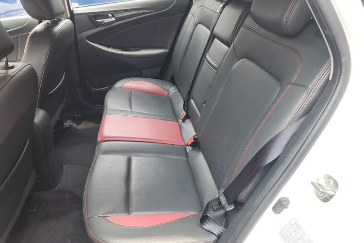 Used CHANGAN Eado 2015 1.6L Automatic ZhiKu Model China IV Standard Left Rear Seat