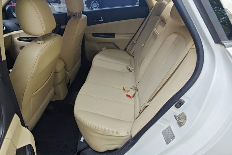 Used CHANGAN Eado 2015 1.6L Manual Luxury Model China IV Standard Left Rear Seat
