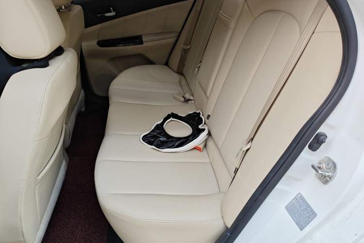 Used CHANGAN Eado 2015 1.6L Manual Luxury Model China IV Standard Left Rear Seat