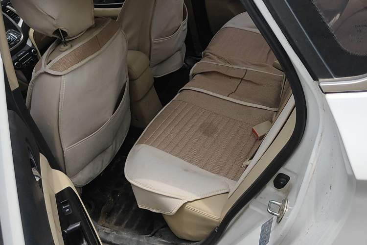 Used CHANGAN Eado 2015 1.6L Manual Luxury Model China V Standard Left Rear Seat