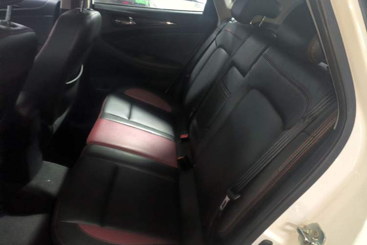 Used CHANGAN Eado 2015 1.6L Manual Junku Model China V Standard Left Rear Seat