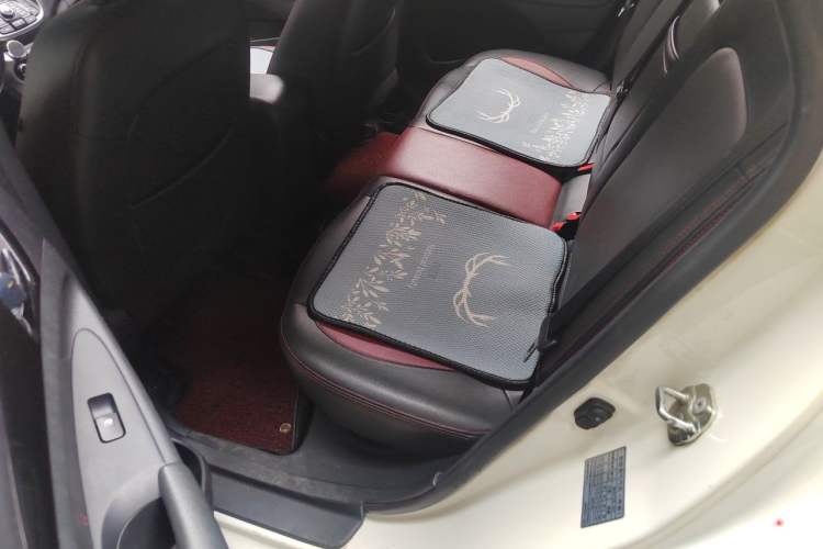 Used CHANGAN Eado 2015 1.6L Automatic Junku Model China IV Standard Left Rear Seat