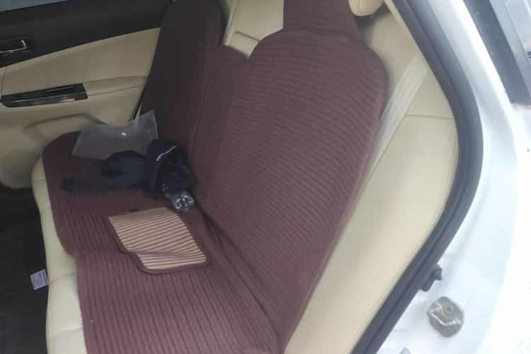 Used CHANGAN Eado 2015 1.6L Manual Luxury Model China IV Standard Left Rear Seat