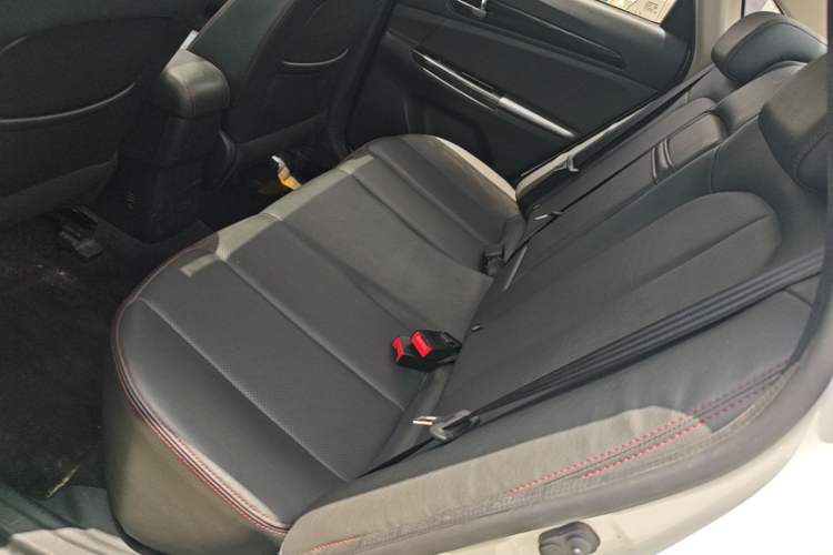 Used CHANGAN Eado 2015 1.6L Manual Luxury Model China V Standard Left Rear Seat