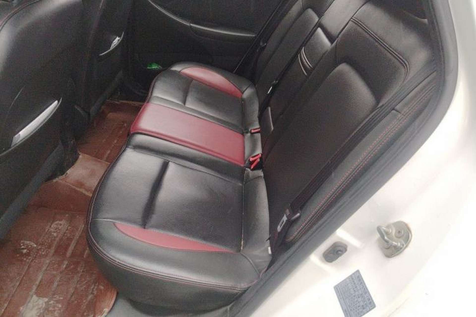 Used CHANGAN Eado 2015 1.6L Manual Junku Model China IV Standard Left Rear Seat