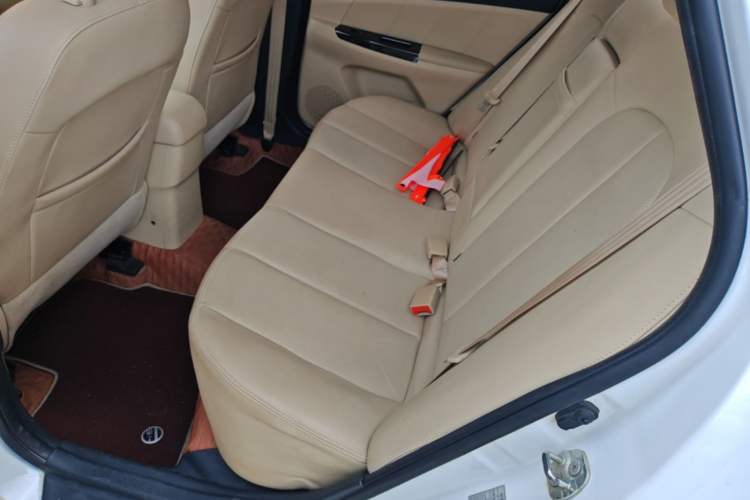 Used CHANGAN Eado 2015 1.6L Manual Elite Model China V Standard Left Rear Seat