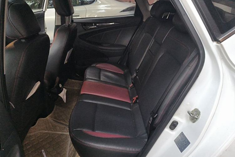 Used CHANGAN Eado 2015 1.6L Automatic ZhiKu Model China IV Standard Left Rear Seat