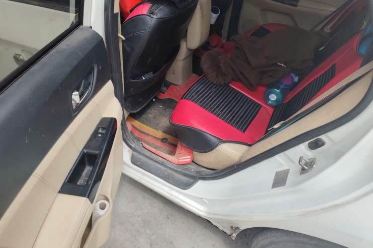 Used CHANGAN Eado 2015 1.6L Manual Luxury Model China V Standard Left Rear Seat