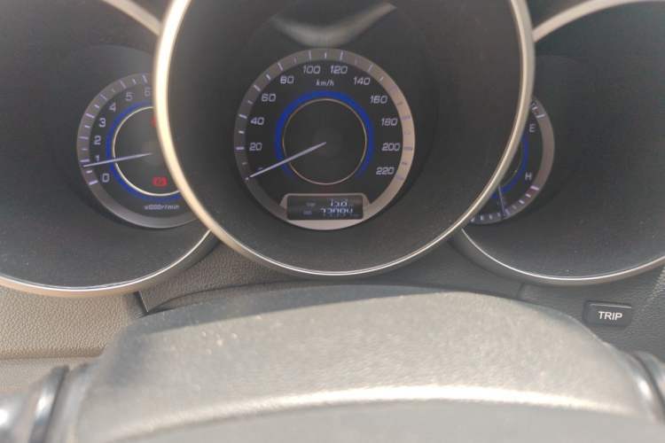 Used CHANGAN Eado 2015 1.6L Manual Junku Model China IV Standard Odometer Close Up