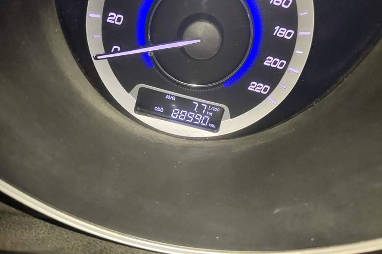 Used CHANGAN Eado 2015 1.6L Manual Luxury Model China IV Standard Odometer Close Up