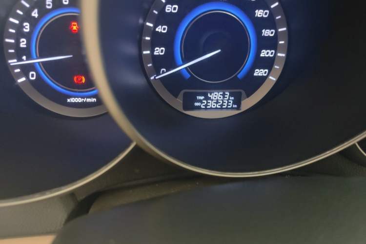 Used CHANGAN Eado 2015 1.6L Manual Luxury Model China V Standard Odometer Close Up