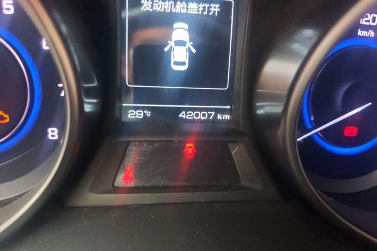 Used CHANGAN Eado 2015 1.6L Manual Junku Model China V Standard Odometer Close Up