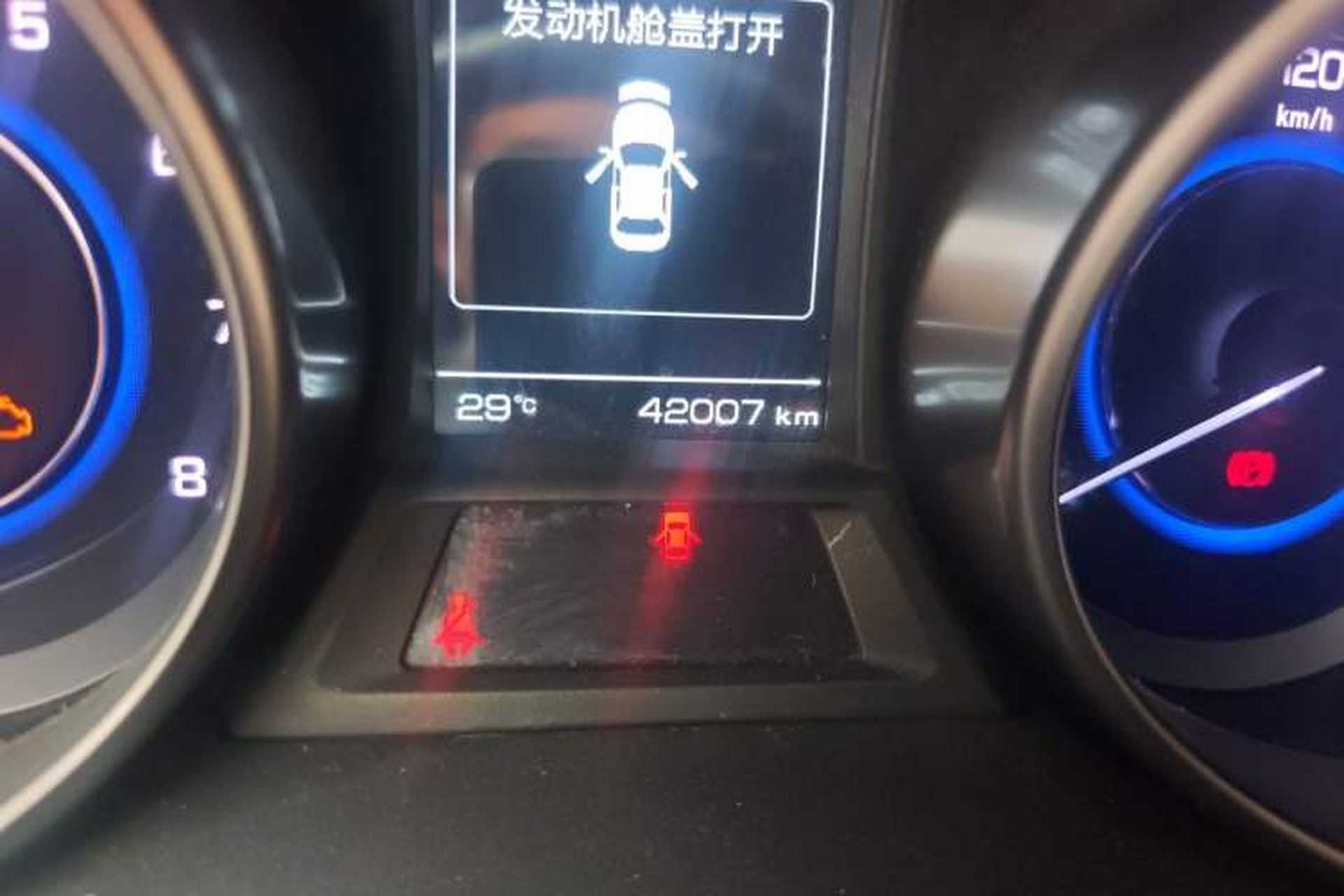 Used CHANGAN Eado 2015 1.6L Manual Junku Model China V Standard Odometer Close Up