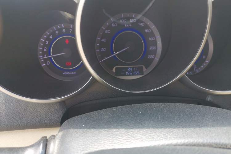 Used CHANGAN Eado 2015 1.6L Manual Luxury Model China IV Standard Odometer Close Up