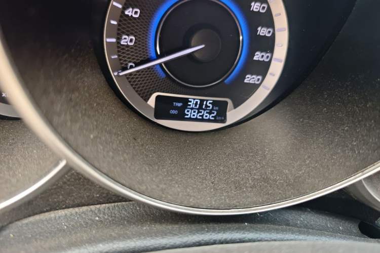 Used CHANGAN Eado 2015 1.6L Manual Junku Model China IV Standard Odometer Close Up