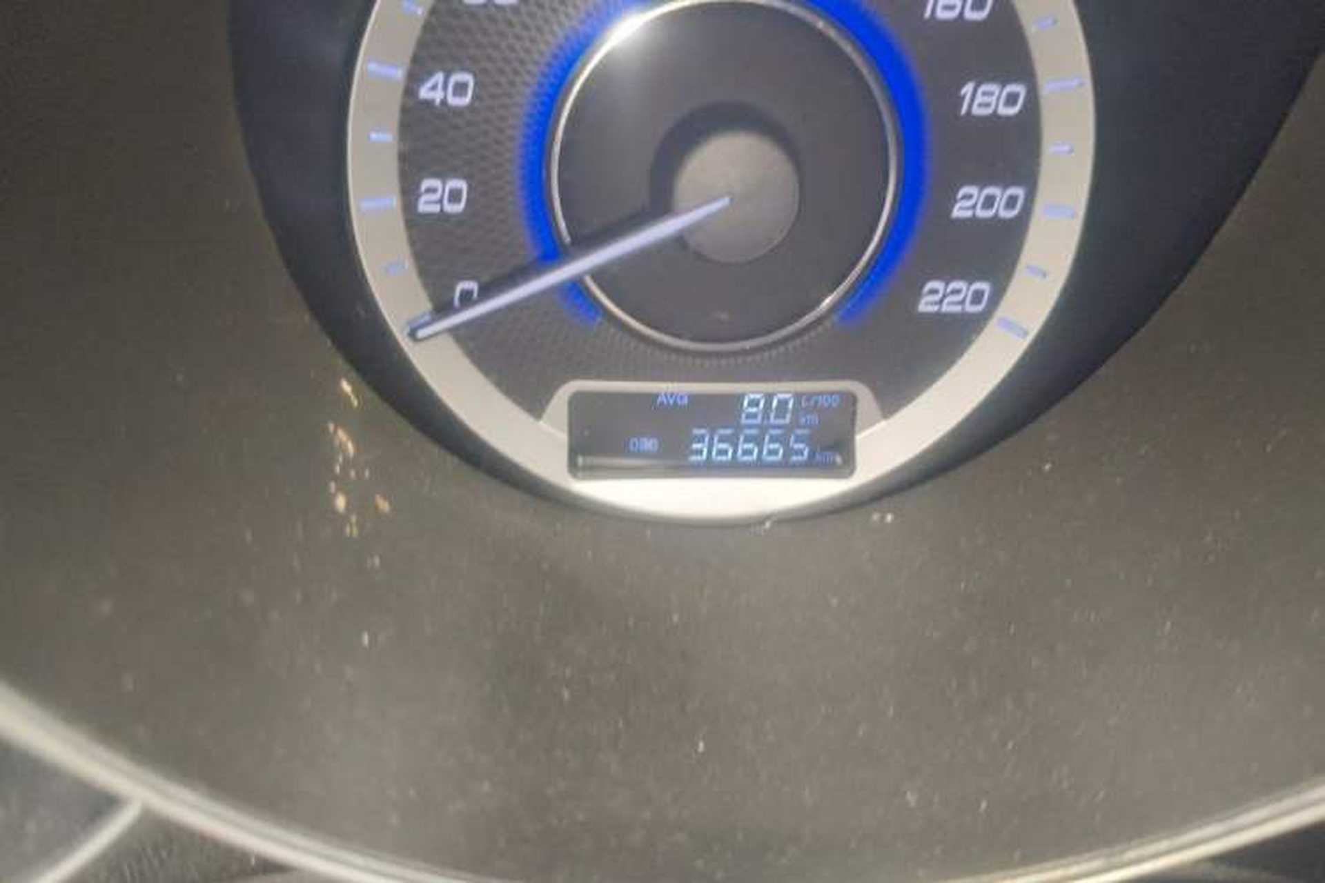 Used CHANGAN Eado 2015 1.6L Manual Flagship Model Odometer Close Up