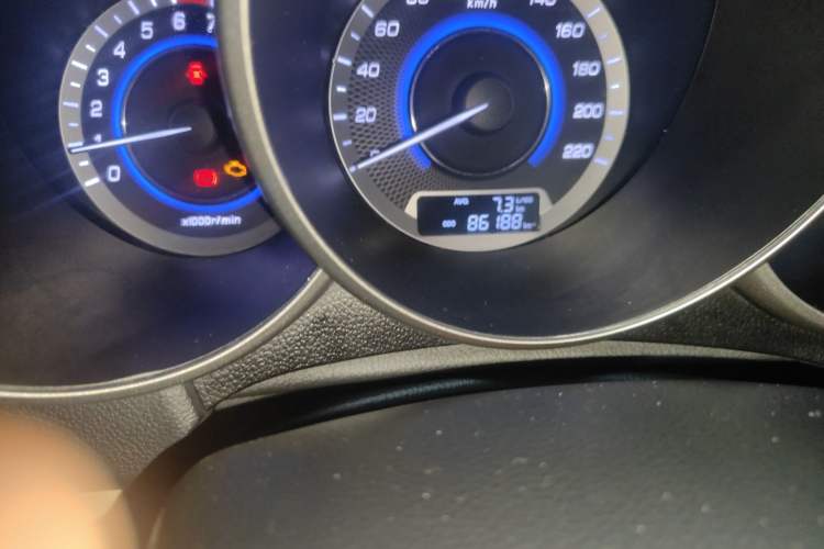 Used CHANGAN Eado 2015 1.6L Manual Luxury Model China IV Standard Odometer Close Up