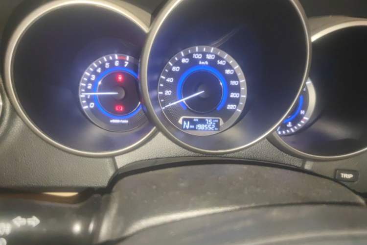 Used CHANGAN Eado 2015 1.6L Automatic Luxury Model Odometer Close Up