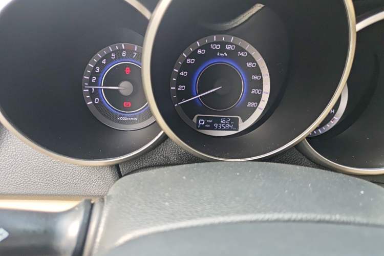 Used CHANGAN Eado 2015 1.6L Automatic Luxury Model Odometer Close Up