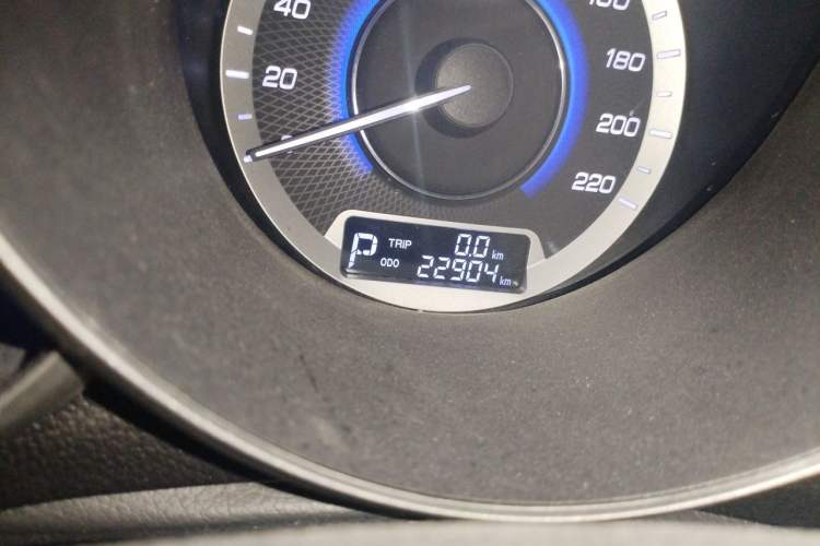 Used CHANGAN Eado 2015 1.6L Automatic Flagship Model Odometer Close Up