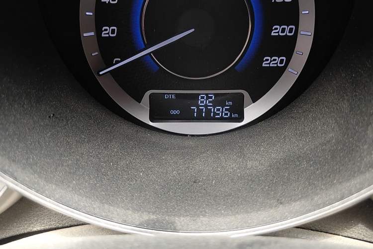 Used CHANGAN Eado 2015 1.6L Manual Luxury Model China V Standard Odometer Close Up