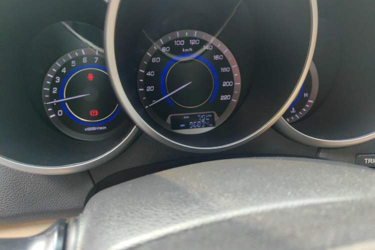 Used CHANGAN Eado 2015 1.6L Manual Luxury Model China V Standard Odometer Close Up