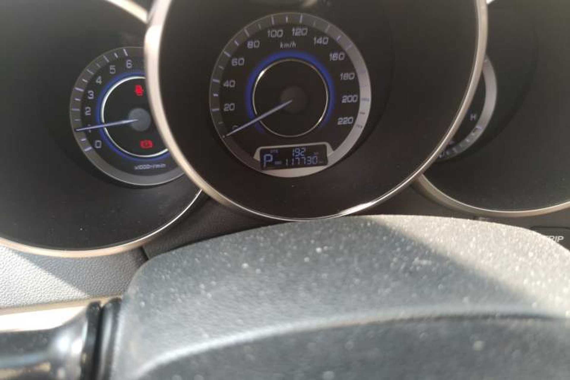 Used CHANGAN Eado 2015 1.6L Automatic Luxury Model Odometer Close Up