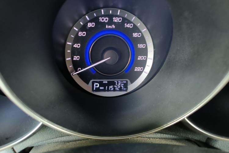 Used CHANGAN Eado 2015 1.6L Automatic Luxury Model Odometer Close Up