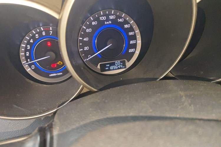 Used CHANGAN Eado 2015 1.6L Manual Luxury Model China IV Standard Odometer Close Up