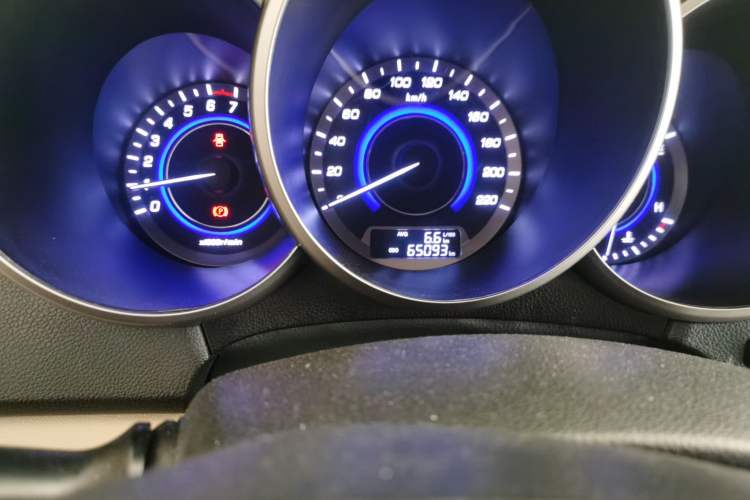 Used CHANGAN Eado 2015 1.6L Manual Luxury Model China V Standard Odometer Close Up
