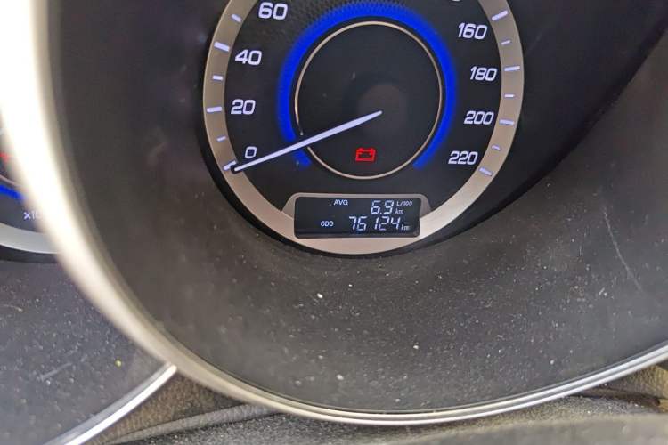 Used CHANGAN Eado 2015 1.6L Manual Luxury Model China IV Standard Odometer Close Up