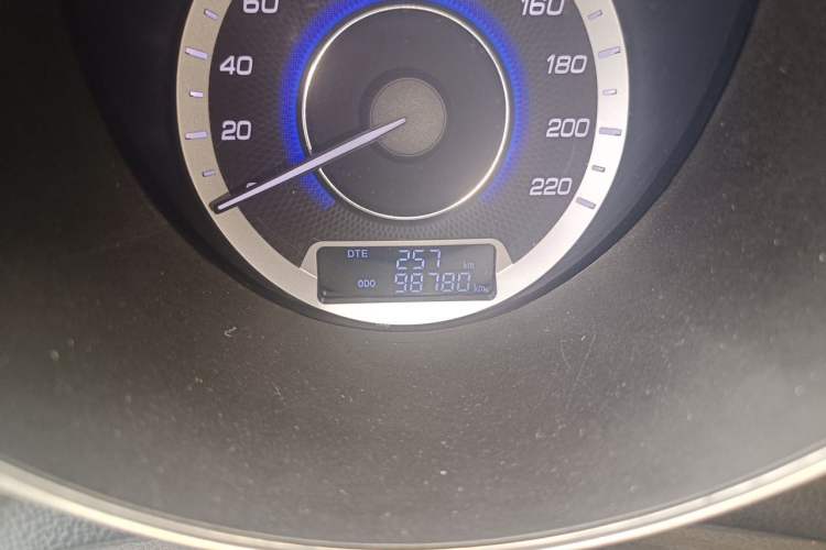 Used CHANGAN Eado 2015 1.6L Manual Flagship Model Odometer Close Up