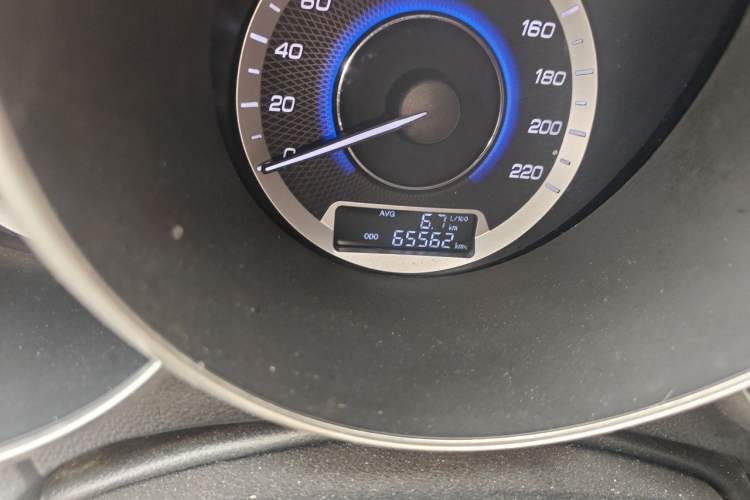 Used CHANGAN Eado 2015 1.6L Manual Luxury Model China IV Standard Odometer Close Up